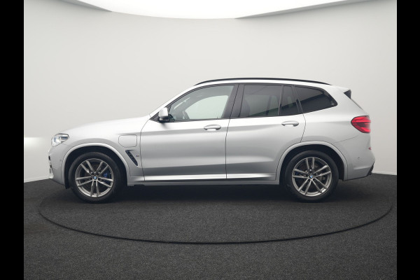 BMW X3 xDrive30e M Sport PHEV 293pk Dealer O.H. | Trekhaak Af Fabriek | Head Up | Sportstoelen Verwarmd | Apple Carplay | Keyless | Blis | Sfeerverlichting | Virtual | Navigatie | DAB | Plug In Hybrid