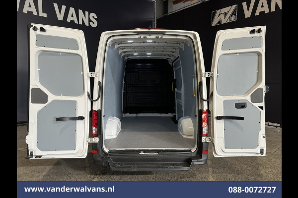 Volkswagen Crafter 2.0 TDI 141pk L3H3 L2H2 Euro6 Airco | Camera | Apple Carplay | Android Auto | Cruisecontrol | Massagestoel Chauffeursstoel, 2800kg trekvermogen