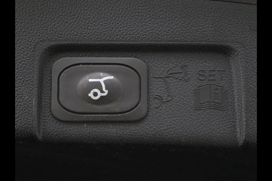 Ford Puma 1.0 EcoBoost Hybrid ST-Line X | Stoelverwarming | Trekhaak | Adaptive cruise | Camera | Carplay | Stuurverwarming | Full LED | Navigatie | Half leder | Digital Cockpit | B&O Sound | Climate control