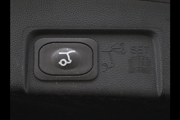 Ford Puma 1.0 EcoBoost Hybrid ST-Line X | Stoelverwarming | Trekhaak | Adaptive cruise | Camera | Carplay | Stuurverwarming | Full LED | Navigatie | Half leder | Digital Cockpit | B&O Sound | Climate control