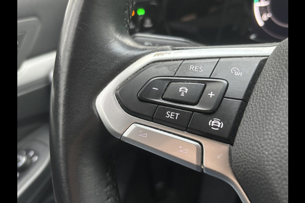 Volkswagen Golf 1.5 TSI Style | Trekhaak | Sfeerverlichting | Stoel & Stuurverwarming | Adaptieve Cruise