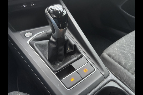 Volkswagen Golf 1.5 TSI Style | Trekhaak | Sfeerverlichting | Stoel & Stuurverwarming | Adaptieve Cruise