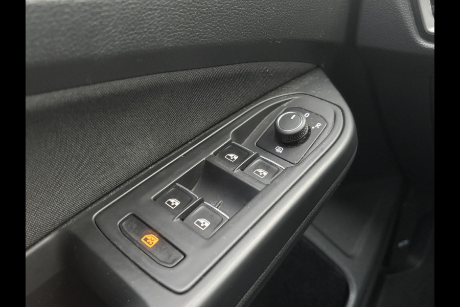 Volkswagen Golf 1.5 TSI Style | Trekhaak | Sfeerverlichting | Stoel & Stuurverwarming | Adaptieve Cruise