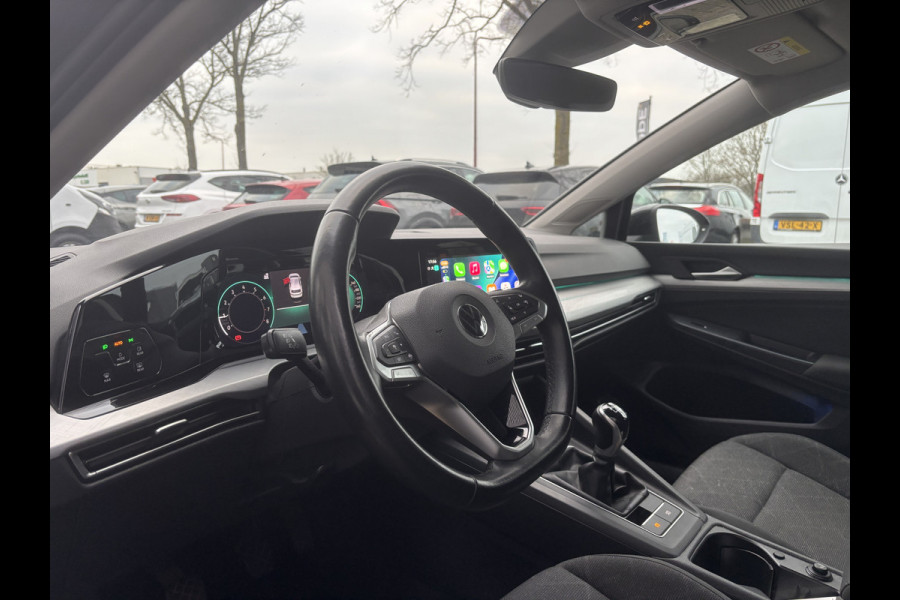 Volkswagen Golf 1.5 TSI Style | Trekhaak | Sfeerverlichting | Stoel & Stuurverwarming | Adaptieve Cruise