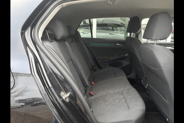 Volkswagen Golf 1.5 TSI Style | Trekhaak | Sfeerverlichting | Stoel & Stuurverwarming | Adaptieve Cruise
