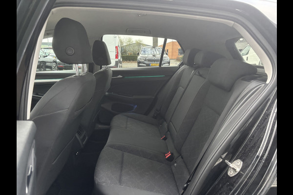 Volkswagen Golf 1.5 TSI Style | Trekhaak | Sfeerverlichting | Stoel & Stuurverwarming | Adaptieve Cruise