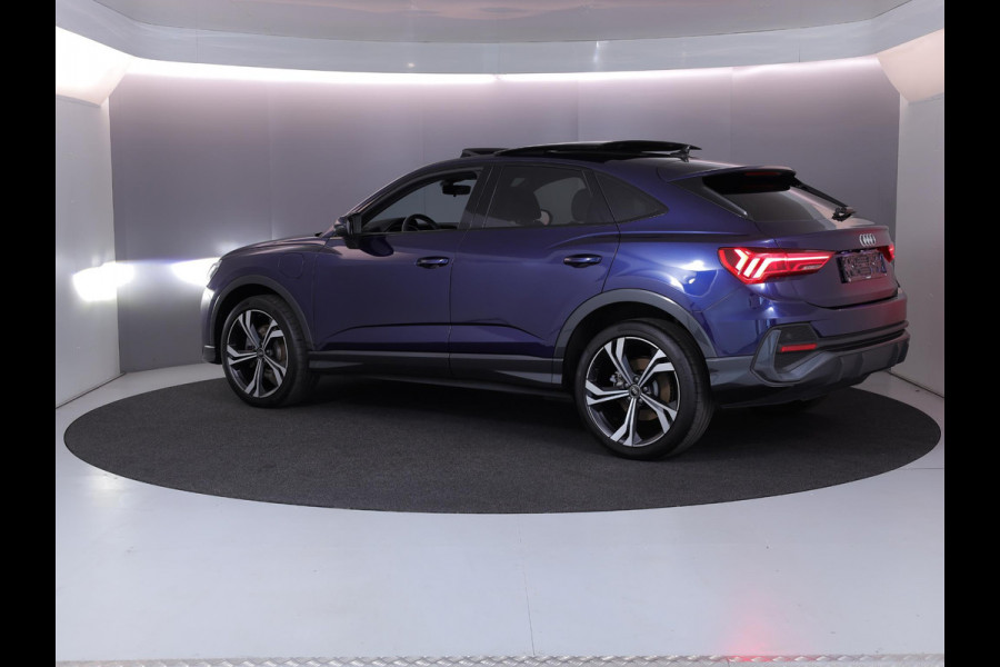 Audi Q3 Sportback 45 TFSI e S Edition 245 pk S-tronic | Navigatie | Panoramadak | Parkeersensoren | Achteruitrijcamera | Adaptieve cruise control | Lichtmetalen velgen 20" |