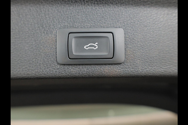 Audi Q3 Sportback 45 TFSI e S Edition 245 pk S-tronic | Navigatie | Panoramadak | Parkeersensoren | Achteruitrijcamera | Adaptieve cruise control | Lichtmetalen velgen 20" |