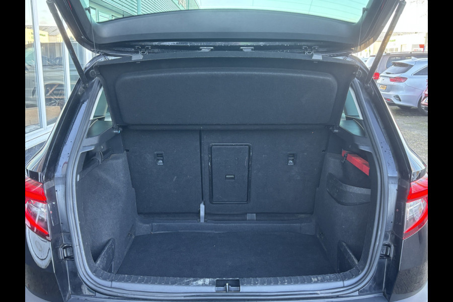 Škoda Karoq 1.5 TSI ACT Business | Stuurverwarming | Apple Carplay | Parkeer Sensoren | Cruise