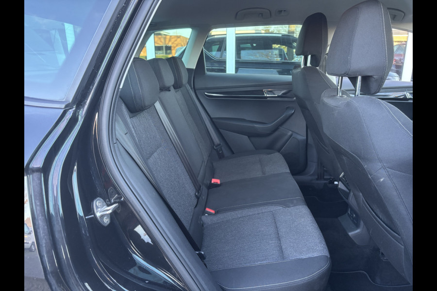 Škoda Karoq 1.5 TSI ACT Business | Stuurverwarming | Apple Carplay | Parkeer Sensoren | Cruise