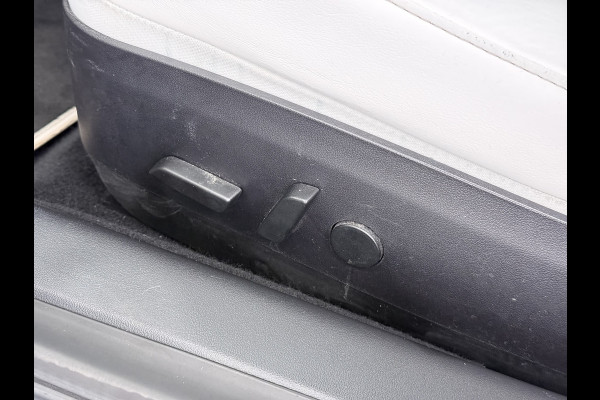 Tesla Model 3 SR+ 325PK AutoPilot Ivory-Leder Pano-Dak Adaptive Cruise Lmv 18" Camera's Elektr.-Stuur+Stoelen+Spiegels+Geheugen+Easy-Entry+Ver Ecc Navi Led DAB Voorverwarmen interieur via App Keyless One-Pedal-Drive 1e Eigenaar Origineel Nederlandse Auto 1.584kg