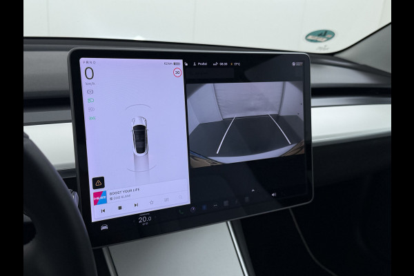 Tesla Model 3 SR+ 325PK AutoPilot Ivory-Leder Pano-Dak Adaptive Cruise Lmv 18" Camera's Elektr.-Stuur+Stoelen+Spiegels+Geheugen+Easy-Entry+Ver Ecc Navi Led DAB Voorverwarmen interieur via App Keyless One-Pedal-Drive 1e Eigenaar Origineel Nederlandse Auto 1.584kg