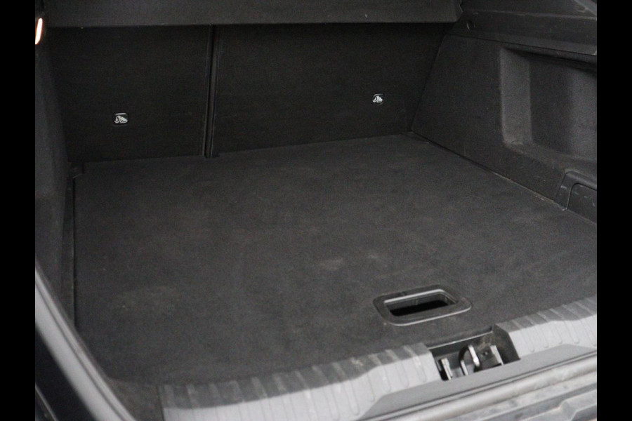 Renault Arkana 1.6 E-Tech Hybrid 145 R.S. Line | Leder/Alcantara | Stoelverwarming | Trekhaak | Adaptive cruise | Camera | Carplay | Keyless | Park Assist | Full LED | Navigatie