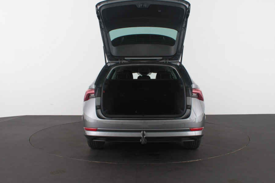Škoda Octavia Combi 1.0 TSI Ambition > Camera/Trekhaak/Sfeerverlichting/Stoelverwarming..