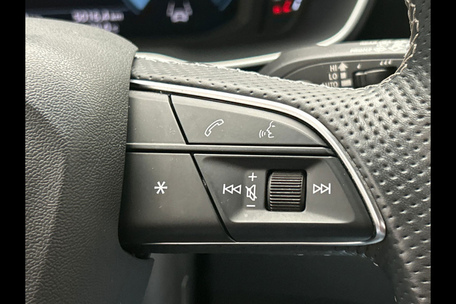 Audi Q3 45 TFSI | 2x S-Line | Adapt.Cruise/Control | 19'' Velgen | Stoelverwarming | Keyless
