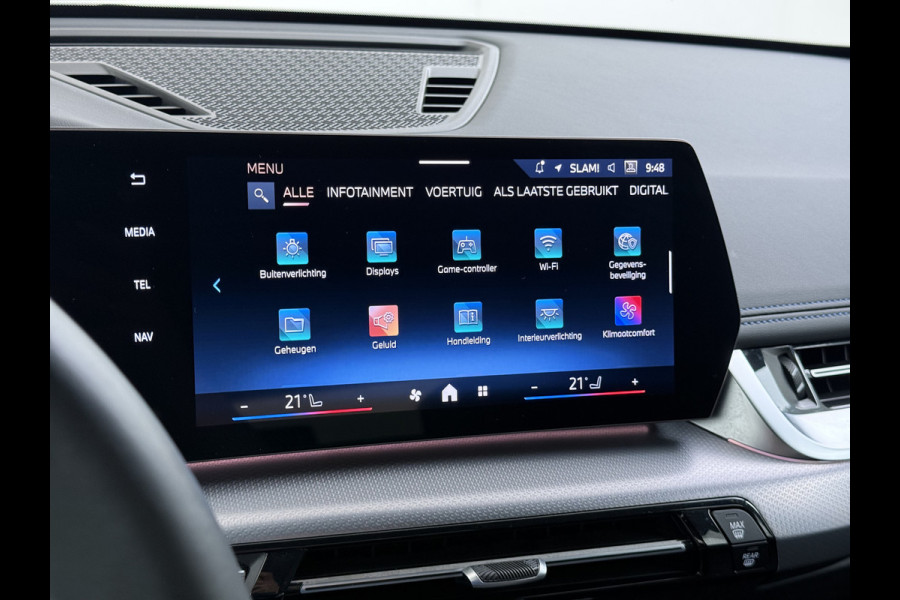 BMW iX1 eDrive20 67kWh M-Sport-Pro Leder/Alcantara Premium 19" LED Connected-Pro Warmtepomp Camera Navi Ecc Pdc 100% SOH Apple Carplay A Standverwarming/koeling Zwarte-Hemel Drive-Assist Elek.Achterklep Lmv Led Isofix DAB Keyless Wifi 1e Eigenaar Origineel Nederlandse Auto Zeer compleet!