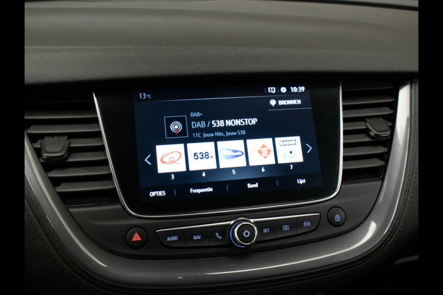Opel Grandland X 1.2 Turbo Innovation Sport (APPLE CARPLAY,NAVI,CAMERA,CLIMATE,CRUISE,LED,GETINT,TREKHAAK,SPORTSTOELEN,LM VELGEN)