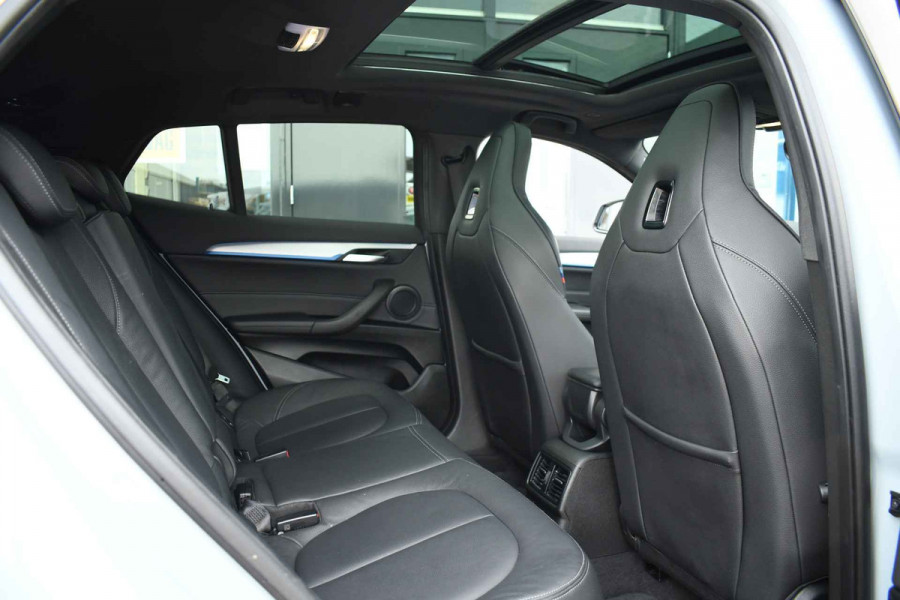 BMW X2 xDrive25e M-Sport Pano M-zetels Camera El-klep 19inch