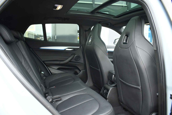 BMW X2 xDrive25e M-Sport Pano M-zetels Camera El-klep 19inch