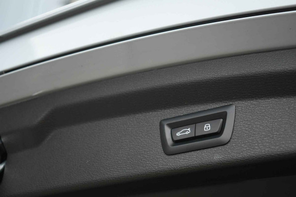 BMW X2 xDrive25e M-Sport Pano M-zetels Camera El-klep 19inch