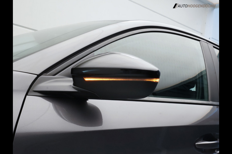 Peugeot 208 1.2 PureTech Active Pack Sport (APPLE CARPLAY,LED,SPORTSTOELEN,CLIMATE,CRUISE,PARKEERSENSOREN,LM-VELGEN,TOPCONDITIE)