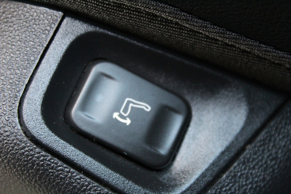 Opel Grandland X 1.6 Turbo Hybrid Innovation | Stoelverwarming - Verkoeling | Panoramadak | Leder | Rondomzicht camera