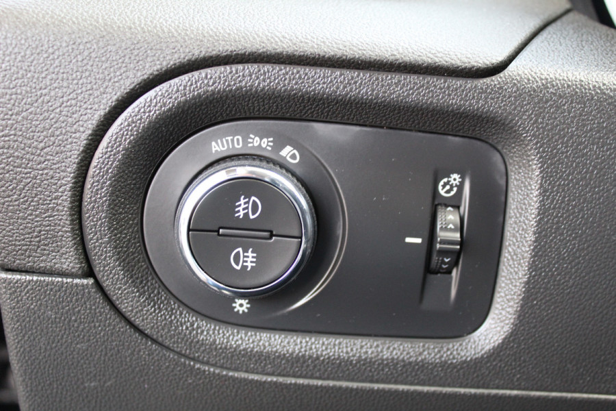 Opel Grandland X 1.6 Turbo Hybrid Innovation | Stoelverwarming - Verkoeling | Panoramadak | Leder | Rondomzicht camera