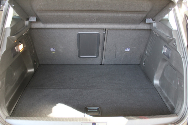 Opel Grandland X 1.6 Turbo Hybrid Innovation | Stoelverwarming - Verkoeling | Panoramadak | Leder | Rondomzicht camera