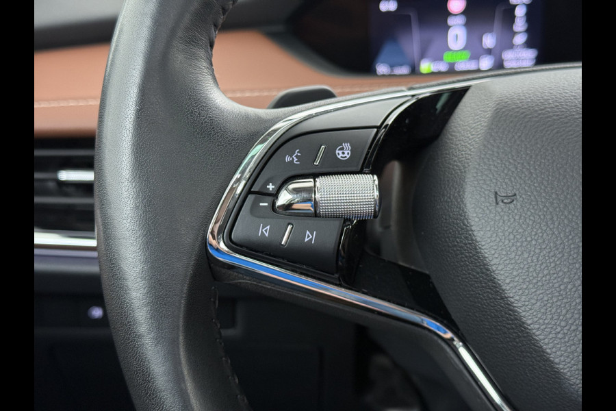 Škoda ENYAQ iV 80 Leer Pano-Dak/SchuifDak SOH 93% Trekhaak Camera Navi Ecc Apple Carplay Android Auto Pdc Cruise Control Privacy Glas Led DAB Stuur+Stoel+a-Bankverwarmd Elek.Achterklep Lane Assist Keyless Luxus 1e Eigenaar Origineel Nederlandse Auto Dealeronderhouden 1.000kg Trekvermogen