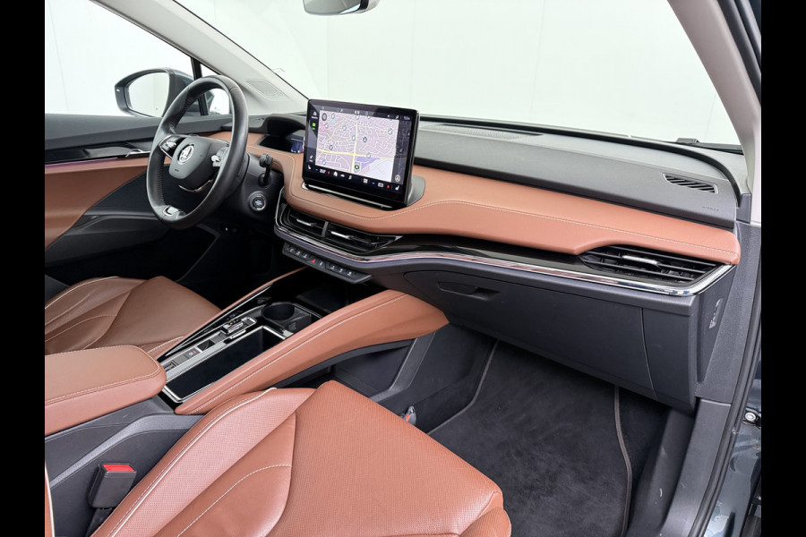 Škoda ENYAQ iV 80 Leer Pano-Dak/SchuifDak SOH 93% Trekhaak Camera Navi Ecc Apple Carplay Android Auto Pdc Cruise Control Privacy Glas Led DAB Stuur+Stoel+a-Bankverwarmd Elek.Achterklep Lane Assist Keyless Luxus 1e Eigenaar Origineel Nederlandse Auto Dealeronderhouden 1.000kg Trekvermogen