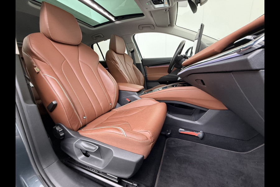 Škoda ENYAQ iV 80 Leer Pano-Dak/SchuifDak SOH 93% Trekhaak Camera Navi Ecc Apple Carplay Android Auto Pdc Cruise Control Privacy Glas Led DAB Stuur+Stoel+a-Bankverwarmd Elek.Achterklep Lane Assist Keyless Luxus 1e Eigenaar Origineel Nederlandse Auto Dealeronderhouden 1.000kg Trekvermogen