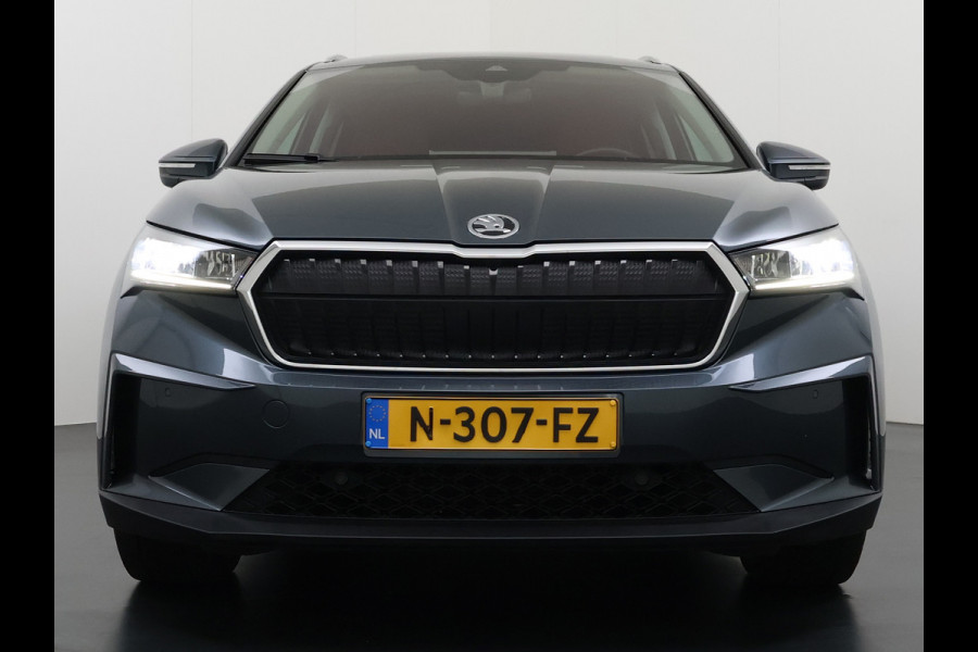 Škoda ENYAQ iV 80 Leer Pano-Dak/SchuifDak SOH 93% Trekhaak Camera Navi Ecc Apple Carplay Android Auto Pdc Cruise Control Privacy Glas Led DAB Stuur+Stoel+a-Bankverwarmd Elek.Achterklep Lane Assist Keyless Luxus 1e Eigenaar Origineel Nederlandse Auto Dealeronderhouden 1.000kg Trekvermogen