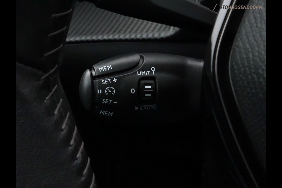 Peugeot 208 1.2 PureTech Active Pack Luxe (APPLE CARPLAY,LED,SPORTSTOELEN,CLIMATE,CRUISE,PARKEERSENSOREN,LM-VELGEN,TOPCONDITIE)