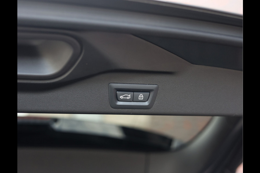 BMW X5 45e xDrive | Pano - Trekhaak - Bowers&Wilkins