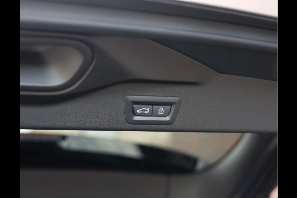 BMW X5 45e xDrive | Pano - Trekhaak - Bowers&Wilkins
