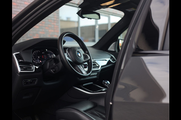 BMW X5 45e xDrive | Pano - Trekhaak - Bowers&Wilkins