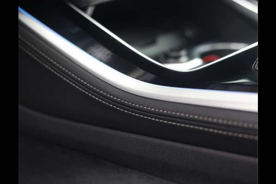BMW X5 45e xDrive | Pano - Trekhaak - Bowers&Wilkins