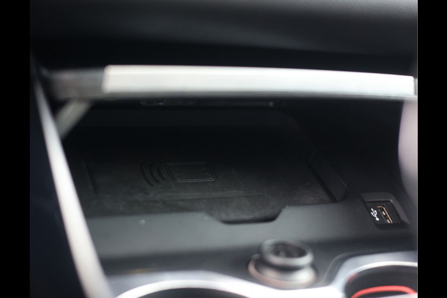 BMW X5 45e xDrive | Pano - Trekhaak - Bowers&Wilkins