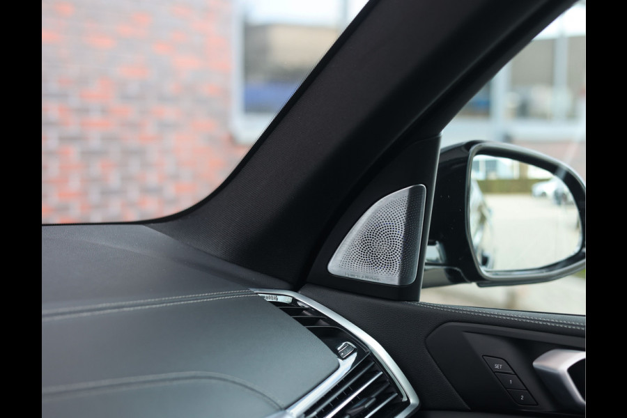BMW X5 45e xDrive | Pano - Trekhaak - Bowers&Wilkins