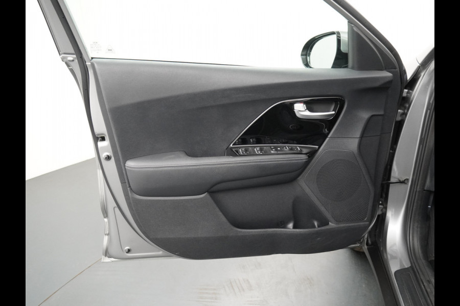 Kia Niro 1.6 GDi Hybrid DynamicLine - Navigatie - Adaptief Cruise Control - Lichtmetalen Velgen - Climate Control - Fabrieksgarantie Tot 2027