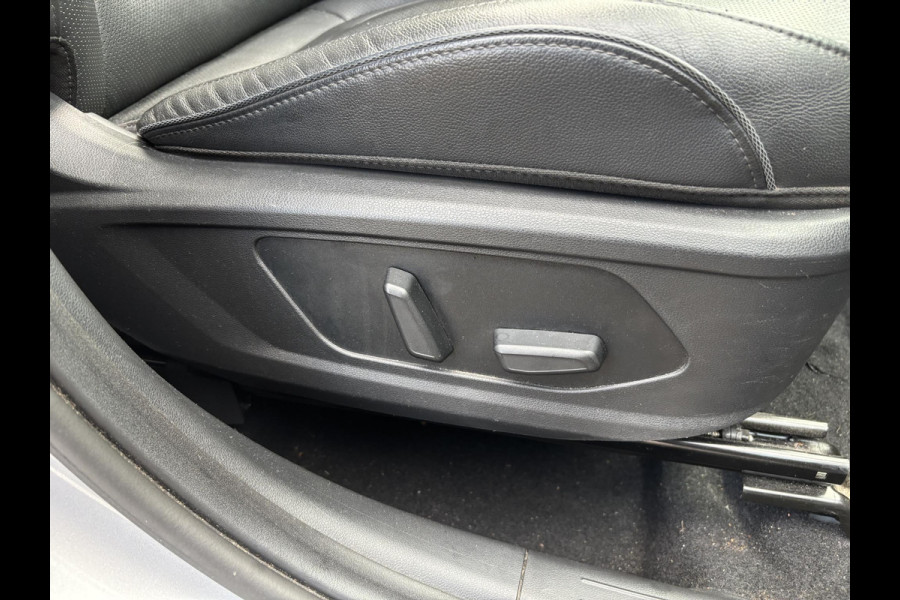 Hyundai Tucson 1.6 T-GDI HEV Premium Sky | Panoramadak | Afneembare trekhaak | Stoelverwarming/koeling | Camera