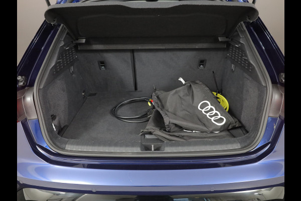 Audi A3 Sportback 40 TFSI e S edition 204 pk S-tronic | Verlengde garantie | Navigatie | Parkeersensoren (Park assist) | Achteruitrijcamera | Stoelverwarming | S-Line |