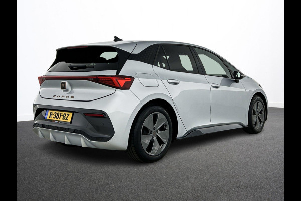 CUPRA Born Business 62 kWh | Navigatie | Apple Carplay/Android Auto | Camera | Parkeersensoren | Adaptive | Cruise Control | Stoel- en stuurverwarming | Virtual Cockpit | Climate Control | Lichtmetalen velgen