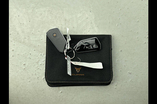 CUPRA Born Business 62 kWh | Navigatie | Apple Carplay/Android Auto | Camera | Parkeersensoren | Adaptive | Cruise Control | Stoel- en stuurverwarming | Virtual Cockpit | Climate Control | Lichtmetalen velgen