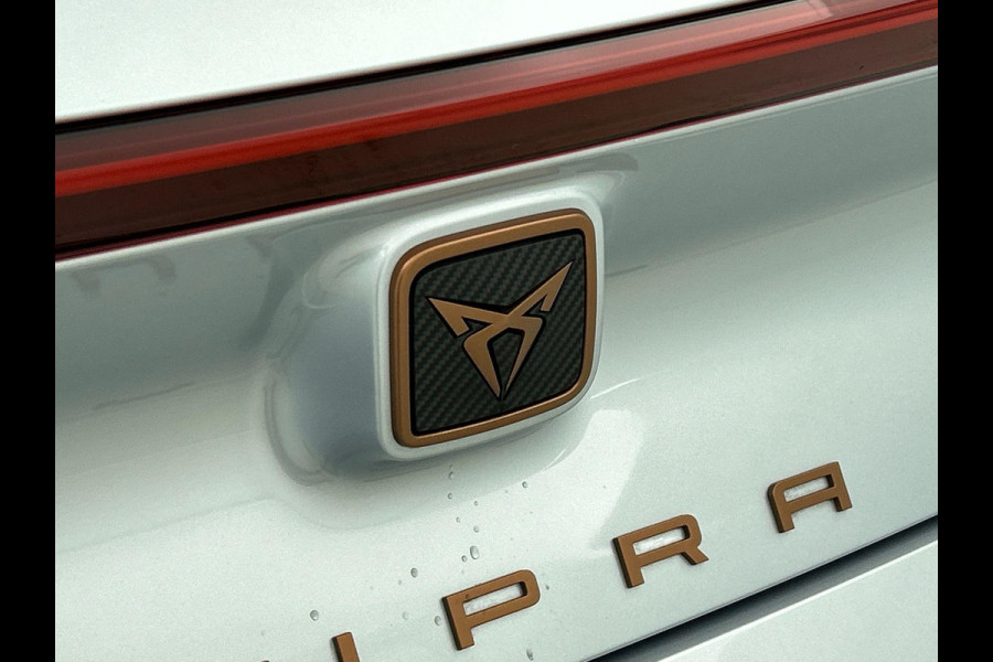 CUPRA Born Business 62 kWh | Navigatie | Apple Carplay/Android Auto | Camera | Parkeersensoren | Adaptive | Cruise Control | Stoel- en stuurverwarming | Virtual Cockpit | Climate Control | Lichtmetalen velgen