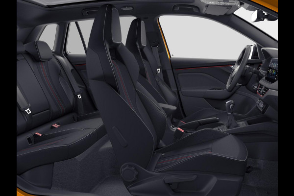 Škoda Kamiq Monte Carlo 1.0 TSI 115 pk 7 versn. DSG | 115 pk 7 vers. DSG | Wegklapbare Trekhaak | Navigatie Pakket | Travel Assist Plus | Winter Pakket | 18 inch Lichtmetalen Velgen Ursa Monte Carlo, Zwart