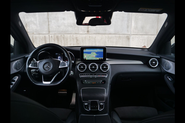 Mercedes-Benz GLC GLC 250 4MATIC | AMG | Panorama | Burmester | Aantoonbaar onderhouden..