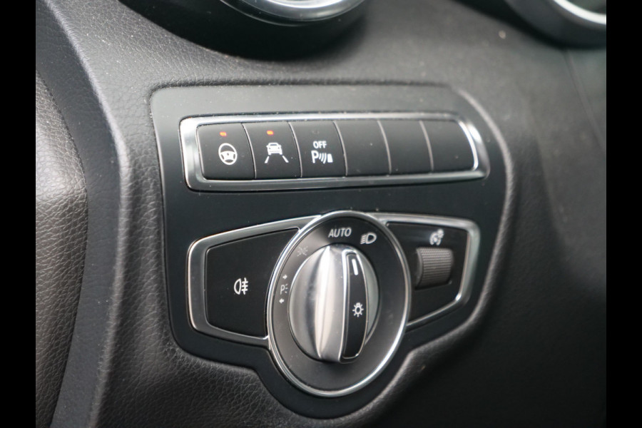 Mercedes-Benz GLC GLC 250 4MATIC | AMG | Panorama | Burmester | Aantoonbaar onderhouden..