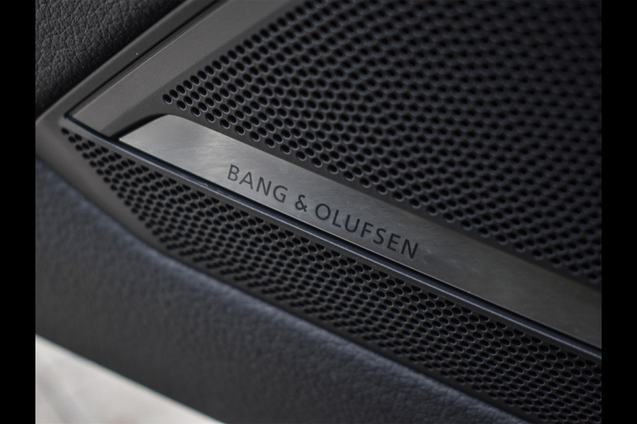 Audi RS6 Avant RS 6 TFSI Quattro 600pk Dynamic | B&O Sound | RS Sportuitlaat | Design Pack | Panoramadak | Head-Up | Sport Differentieel | Laser | Audi Exclusive Color | RS Seats | 4 Zone Climate | 4 Wheel Steering Assistent tour package