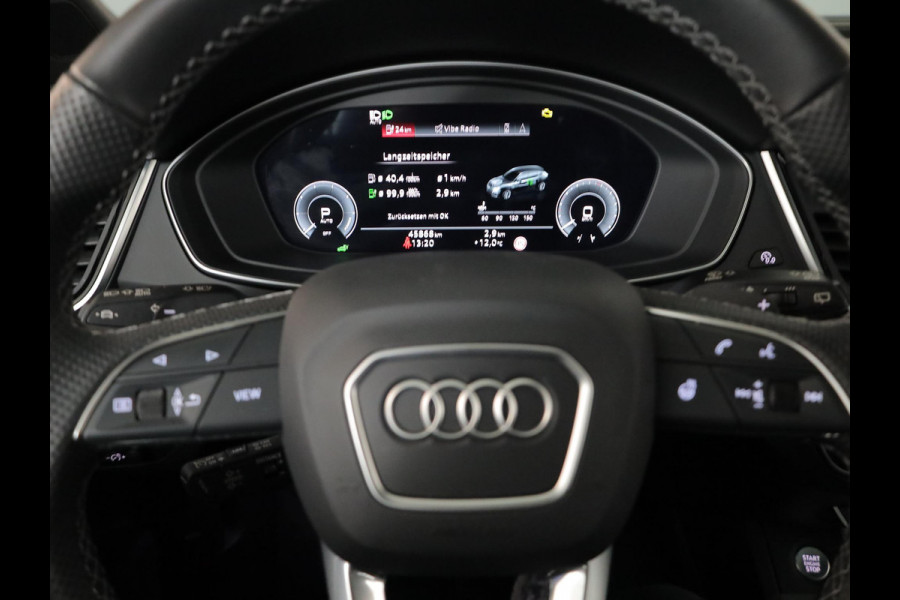 Audi Q5 Sportback 55 TFSI e S edition Competition 367pk | Panoramadak | Verlengde garantie | Navigatie | Parkeersensoren (Park assist) | Rondomzicht camera | Lederen bekleding | S-Line |